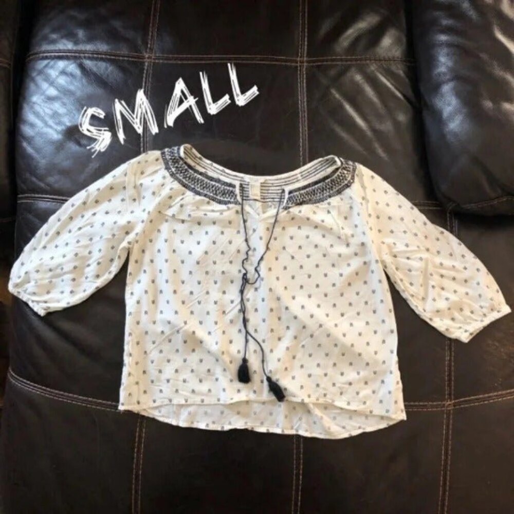 Forever 21 sz S 3/4 Sleeve Lightweight Blouse